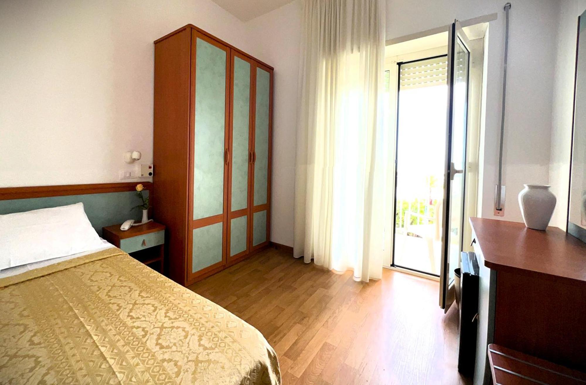 Hotel Parco Delle Rose 실비마리나 외부 사진