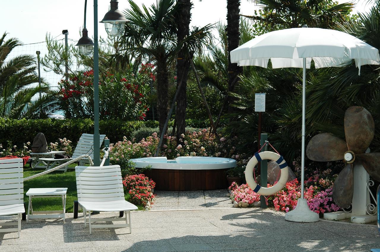Hotel Parco Delle Rose 실비마리나 외부 사진